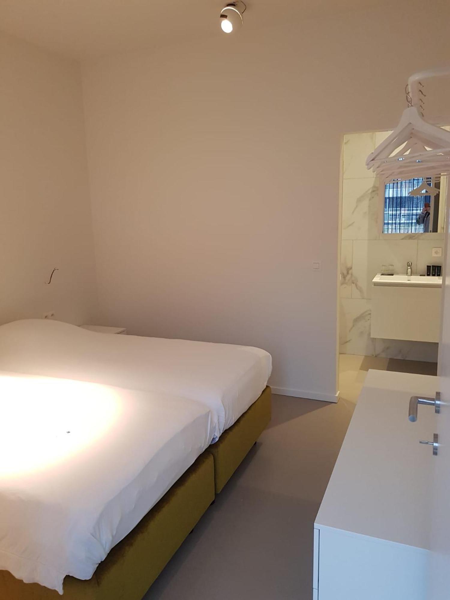 Hotel Corbie Geel Habitación foto